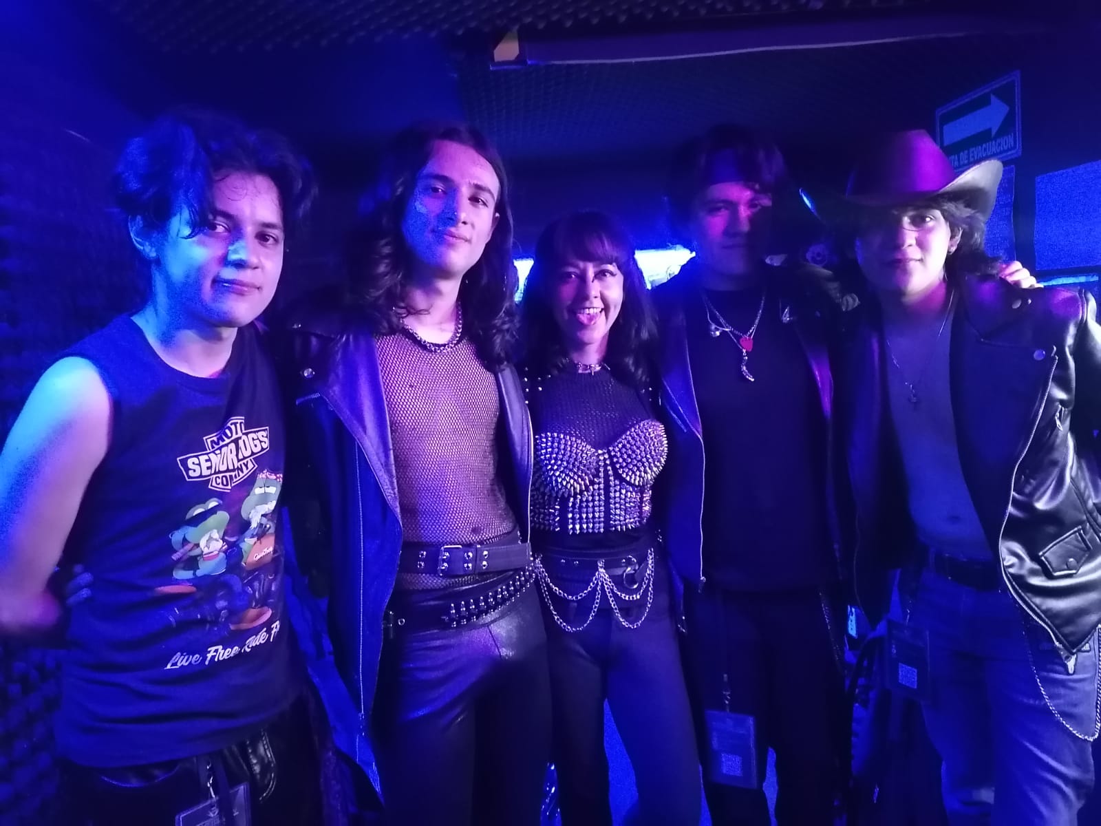 Público donando juguetes